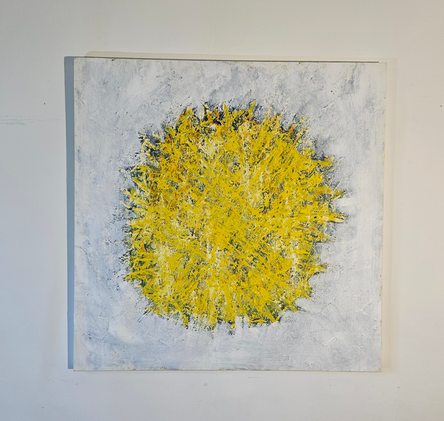Abstract yellow Big Bang on light blue background, acrylic on canvas, 100x100cm - Image 3