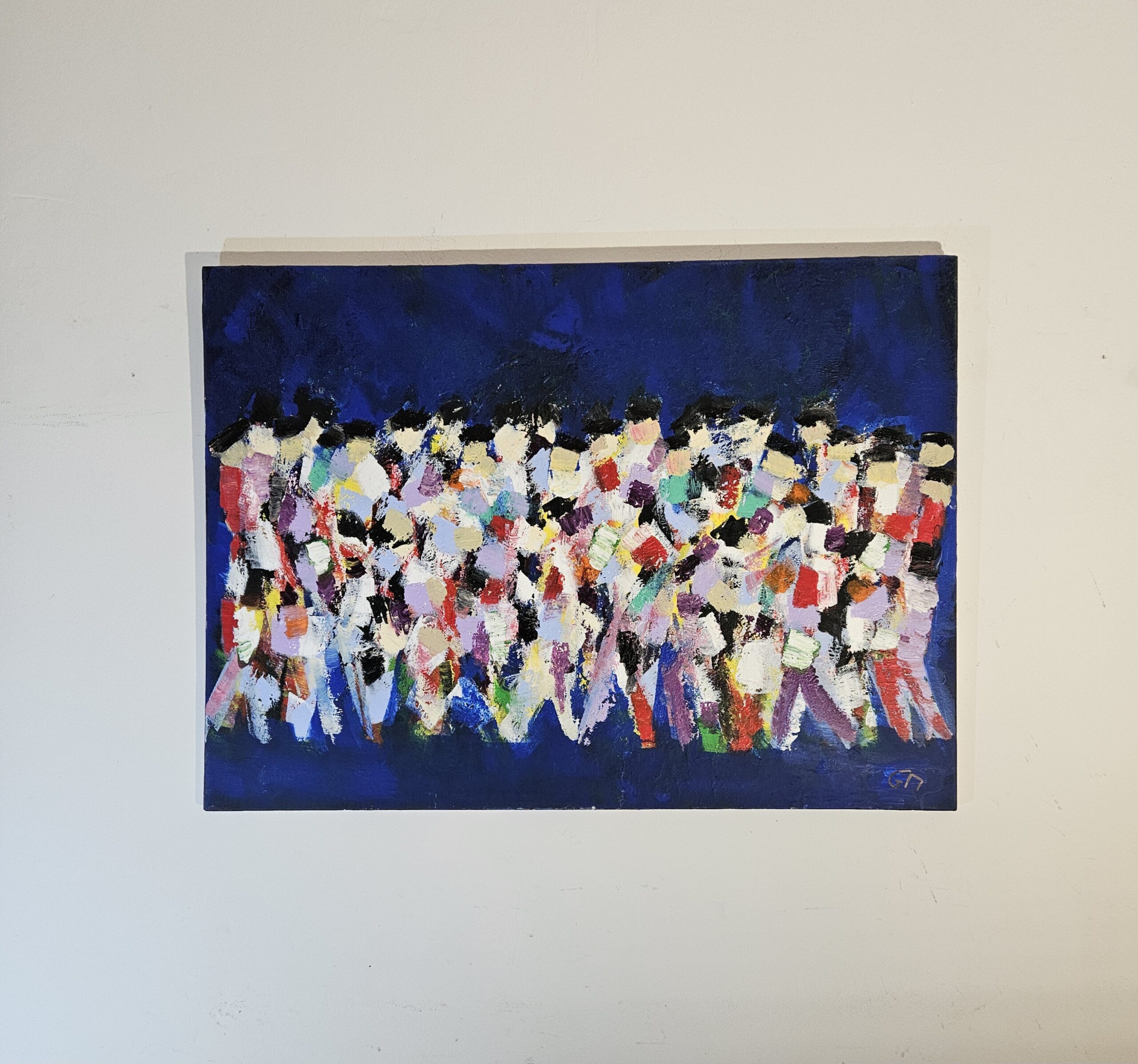 Men walking on a dark blue background, crowd, figures, acrylic painting on canvas, 73x100 cm. - Image 2